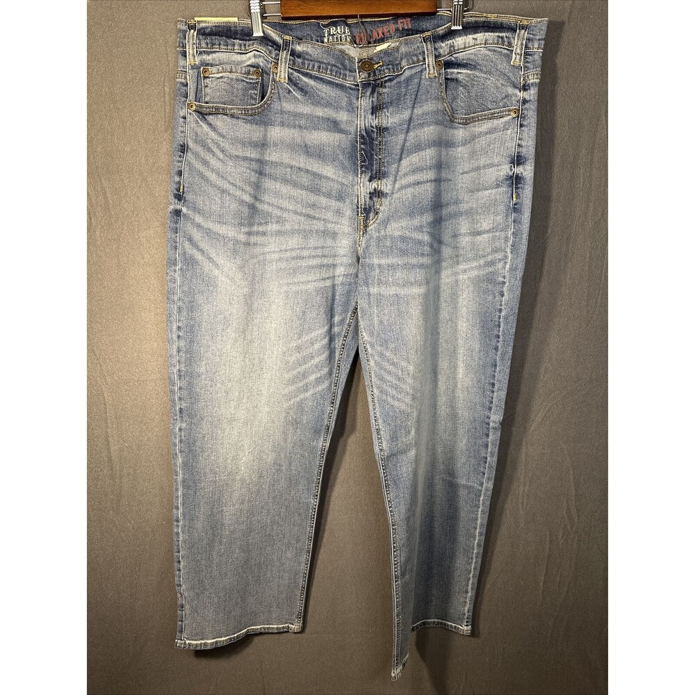 True Nation Athletic Fit Men's Size 46x32 Light Wash Stretch Pants Breezy Blue